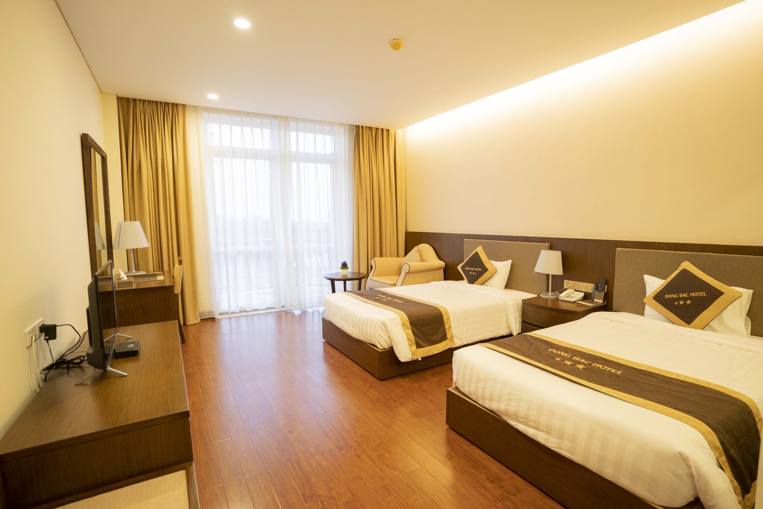 DELUXE TWIN ROOM