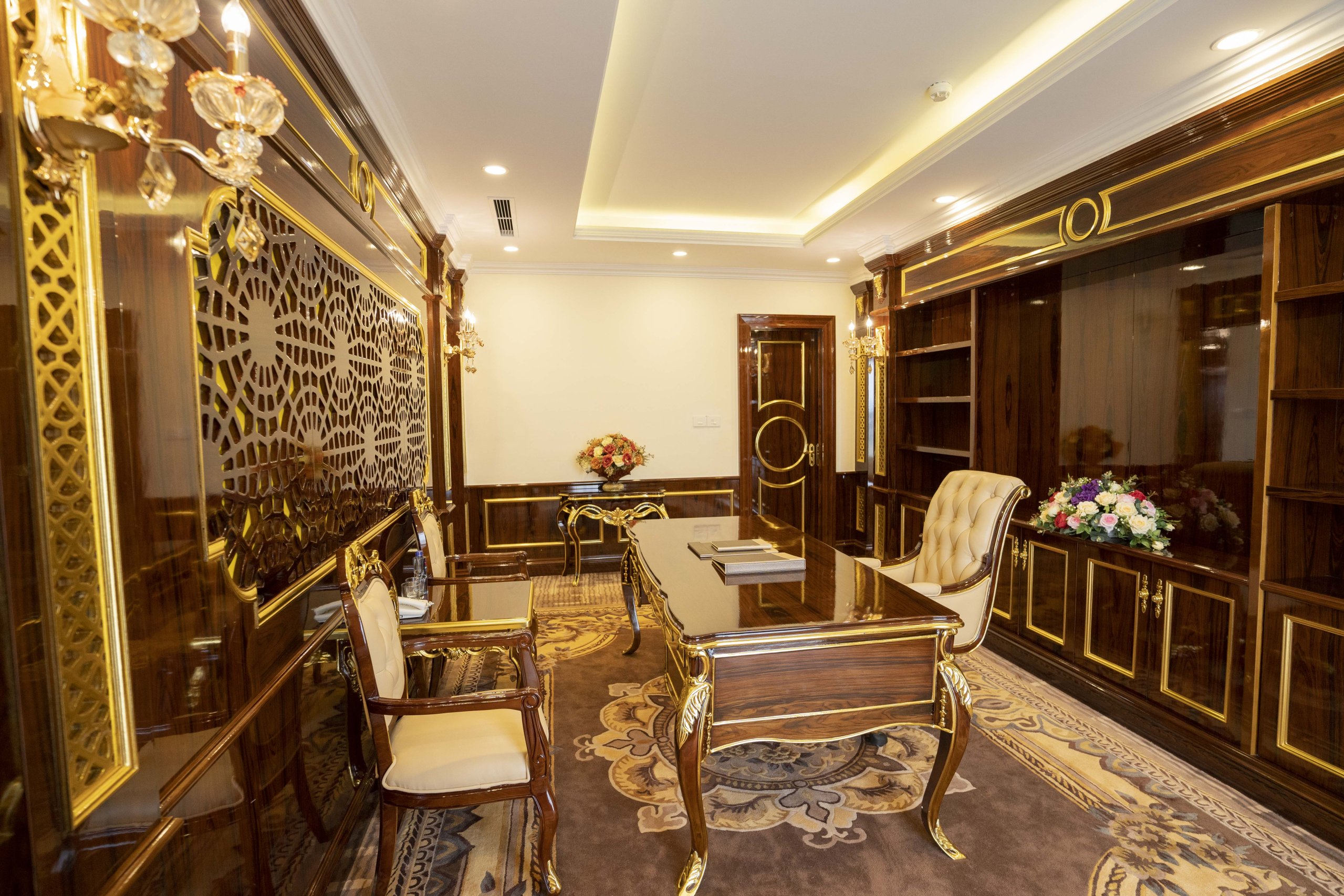 PRESIDENT SUITE ROOM
